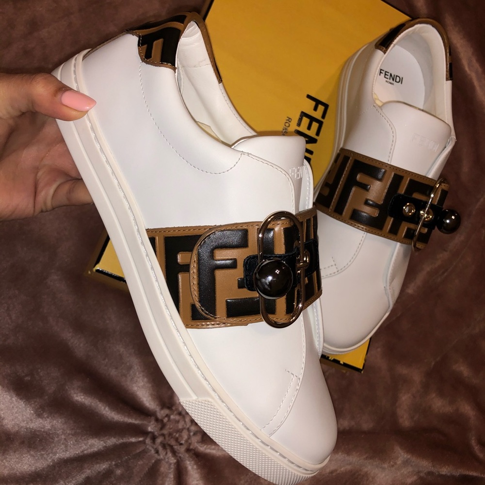 BRAND NEW FENDI SNEAKERS SIZE 6!